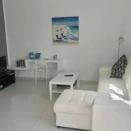 Vrys Close To The Appartement *