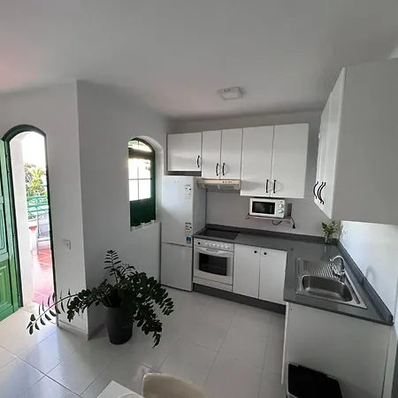 Apartment Vrys Close To The *